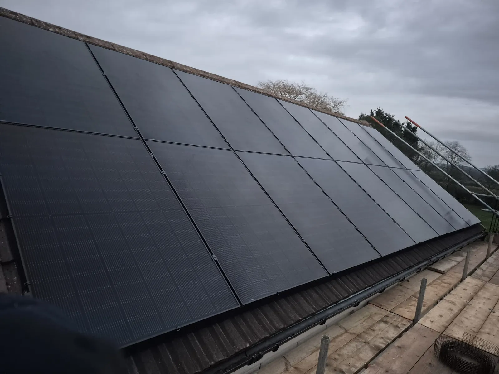 Rooftop solar install by KMM, Huntingdon
